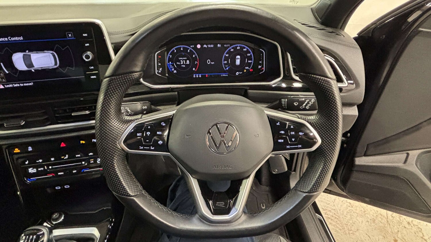 Used Volkswagen T-Roc 2023 for sale - 77648804: Photo 23