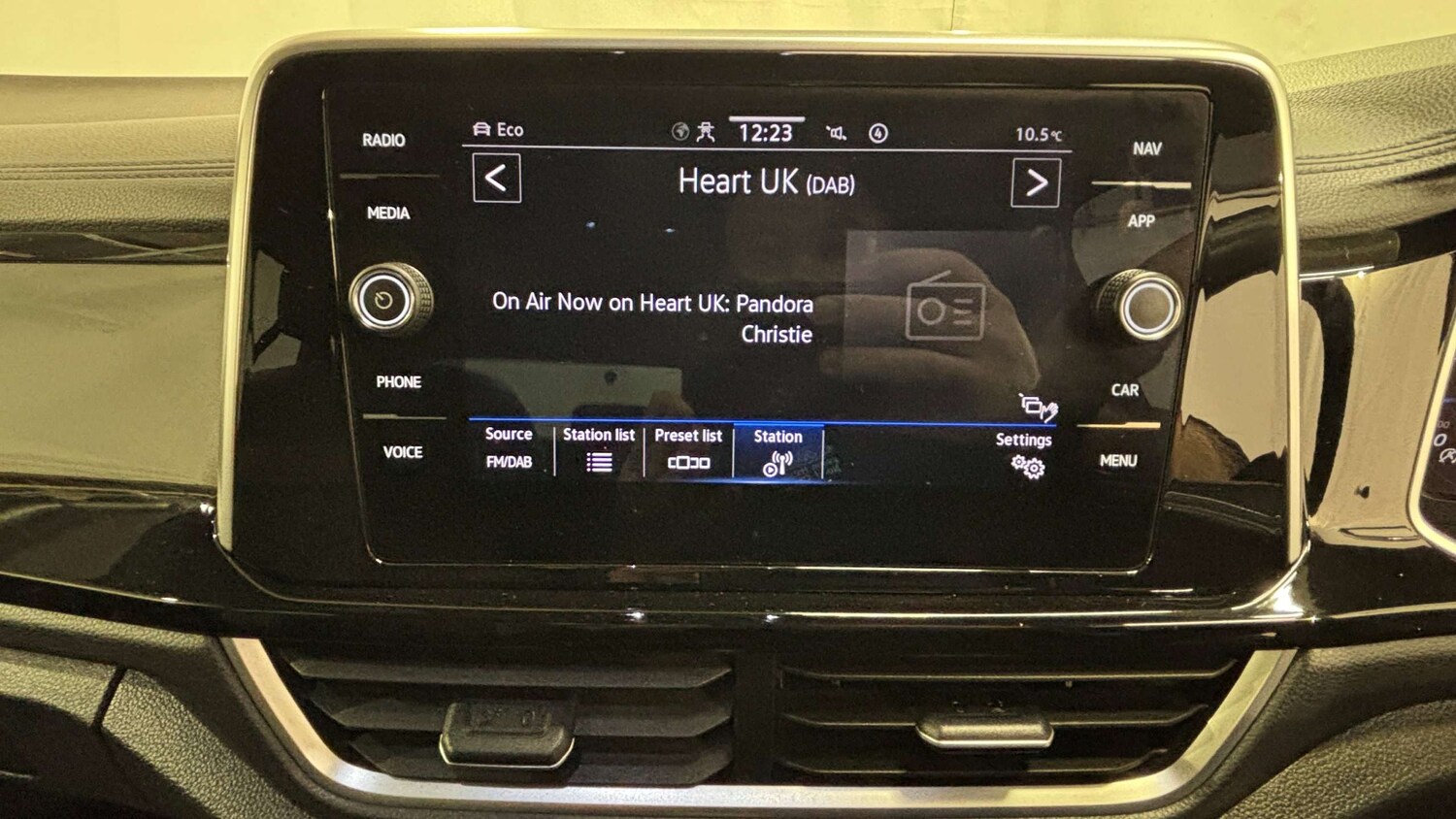 Used Volkswagen T-Roc 2023 for sale - 77648804: Photo 30