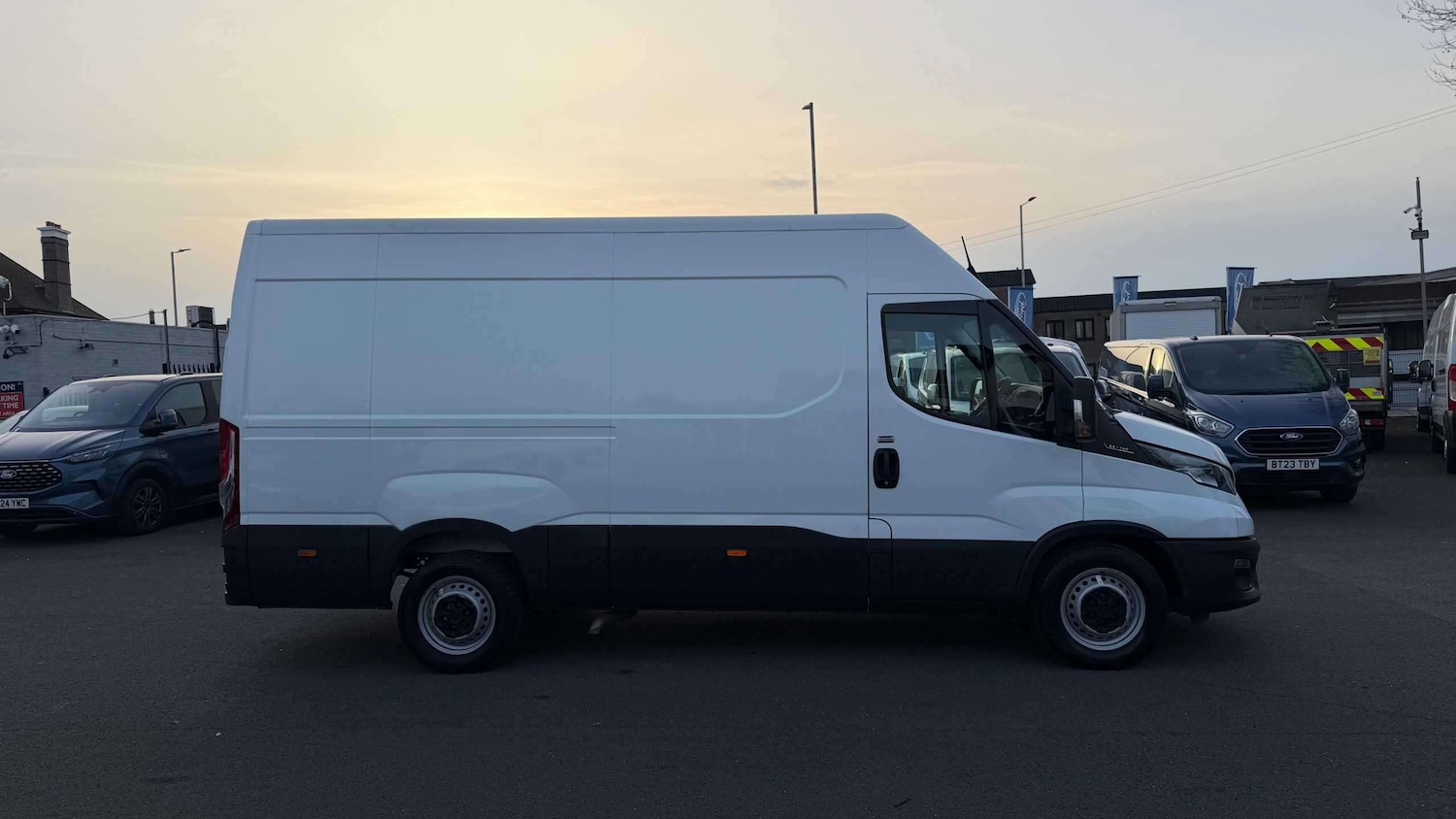 Used Iveco Daily 2023 for sale - 77842467: Photo 2