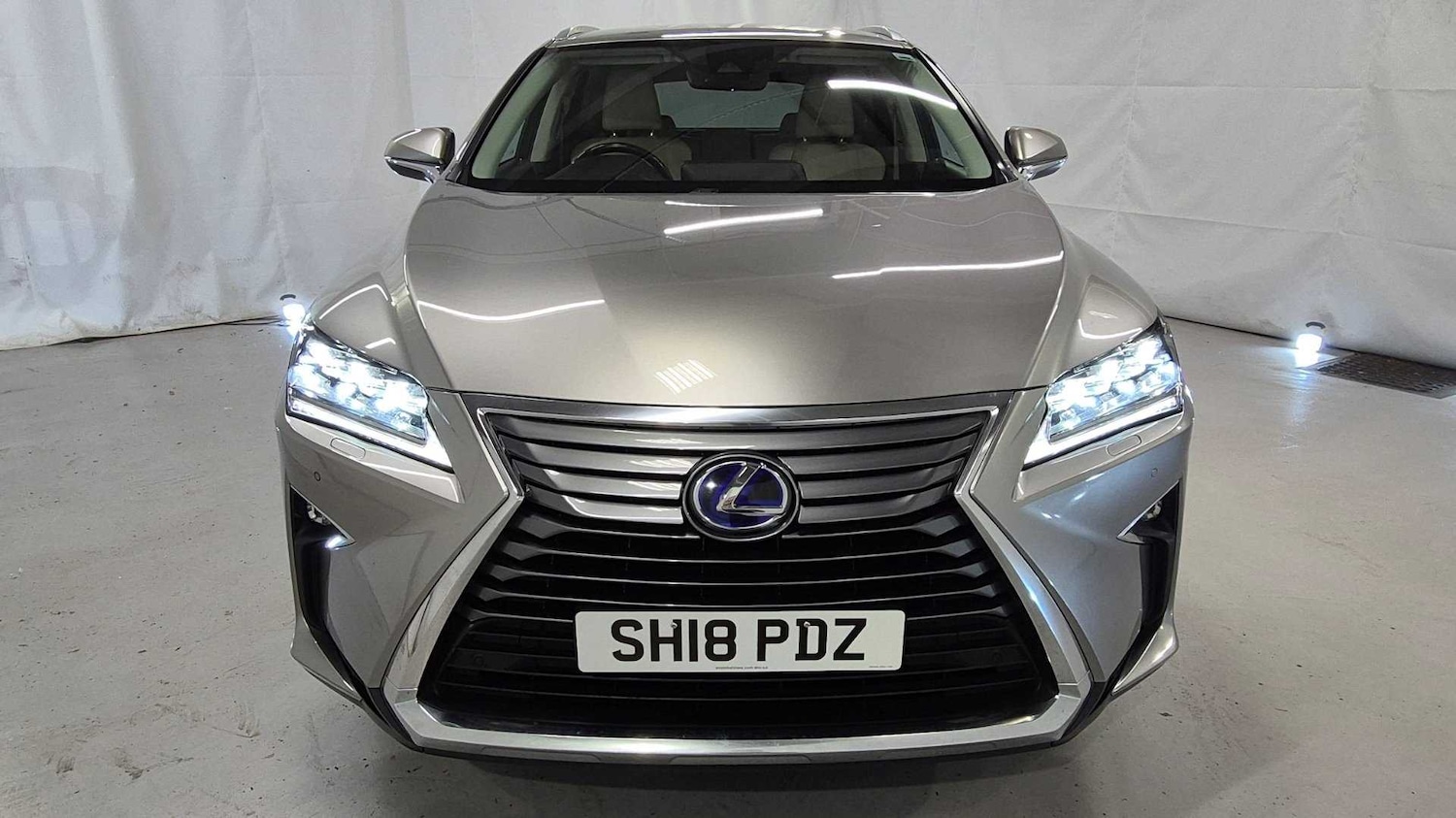 Used Lexus RX 2018 for sale - 76100635: Photo 6