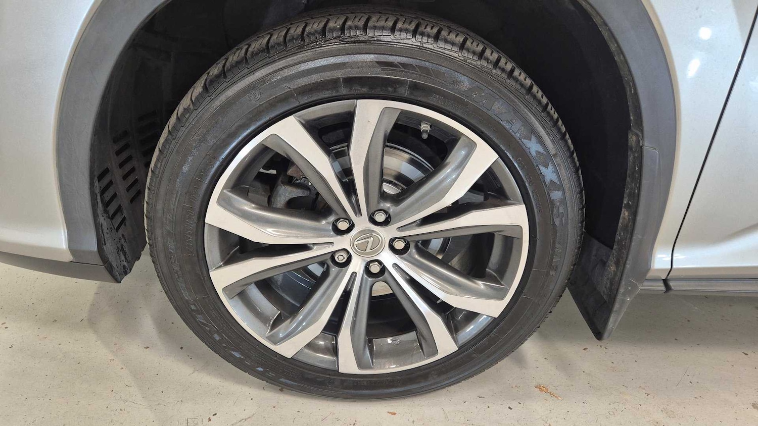 Used Lexus RX 2018 for sale - 76100635: Photo 9