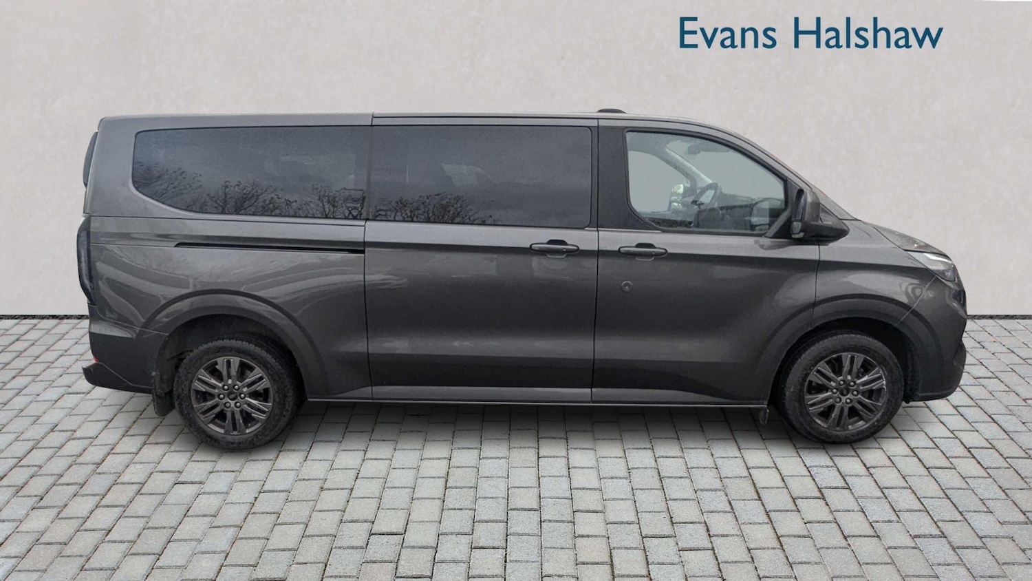 Used Ford Tourneo Custom 2024 for sale - 76459897: Photo 4