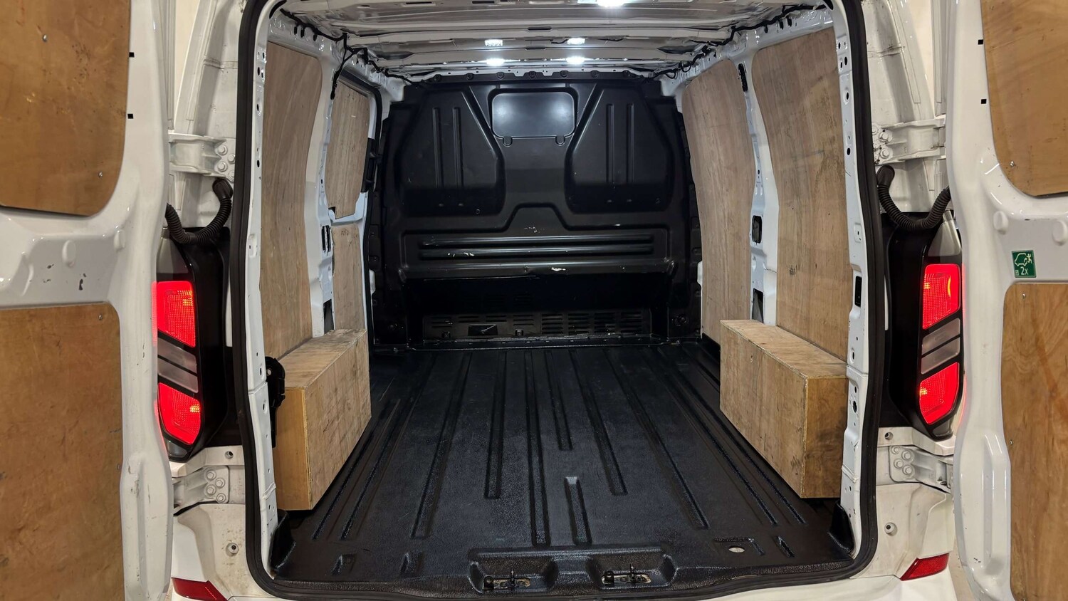 Used Ford Transit Custom 2024 for sale - 77443322: Photo 13