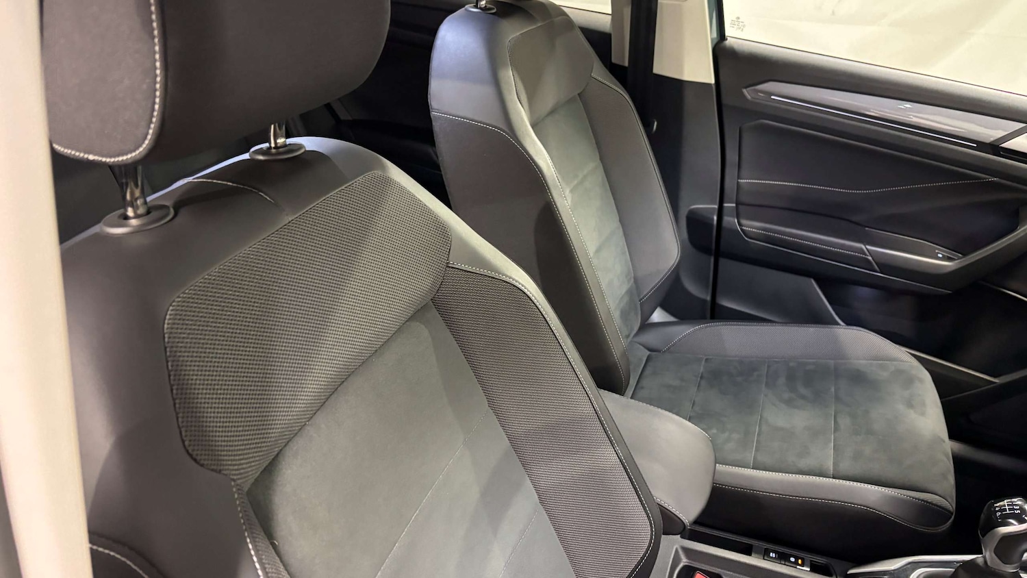 Used Volkswagen T-Roc 2022 for sale - 76929106: Photo 13