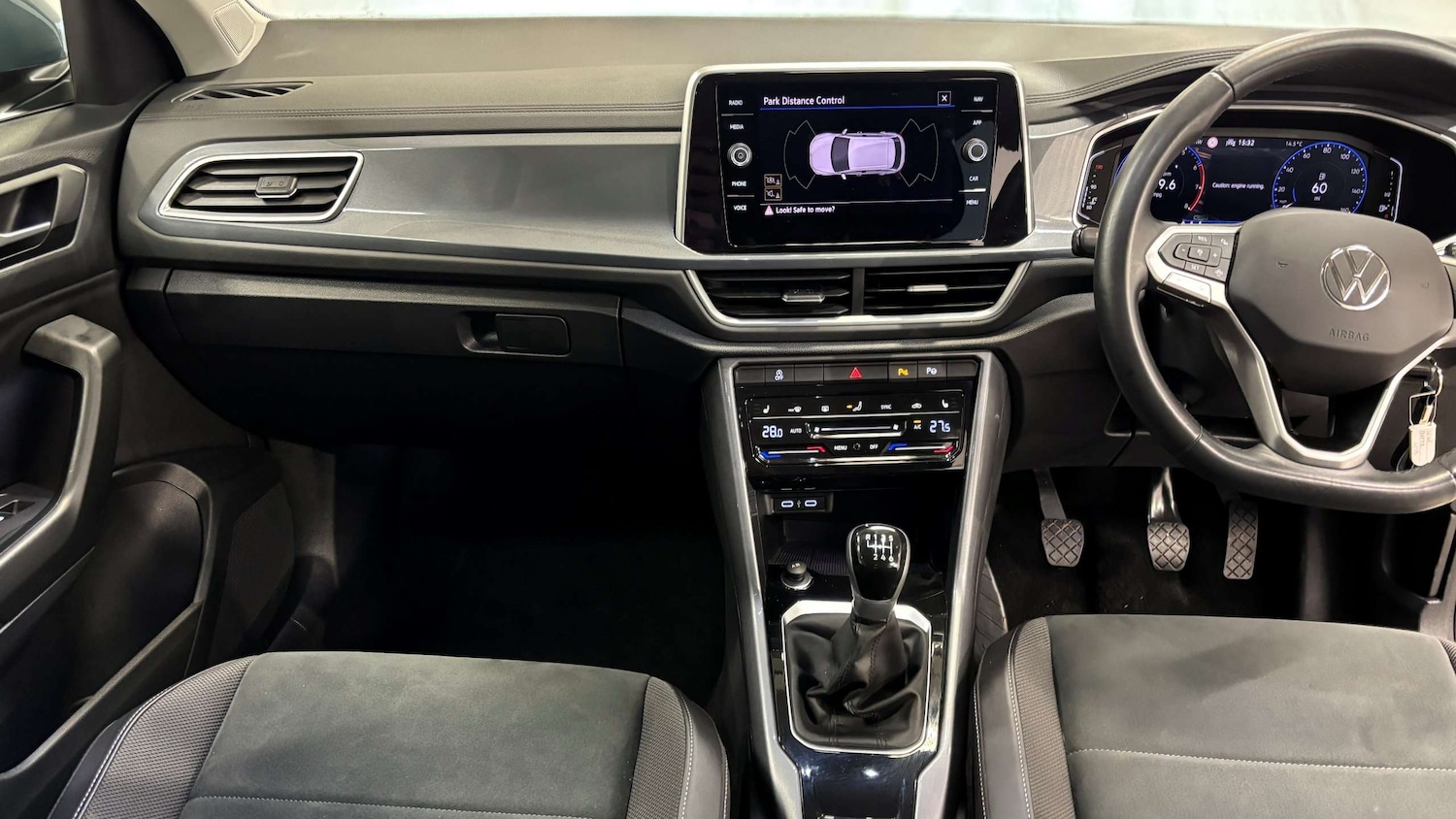 Used Volkswagen T-Roc 2022 for sale - 76929106: Photo 17