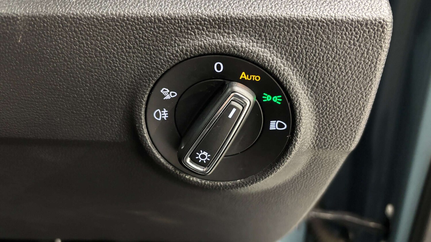 Used Volkswagen T-Roc 2022 for sale - 76929106: Photo 19