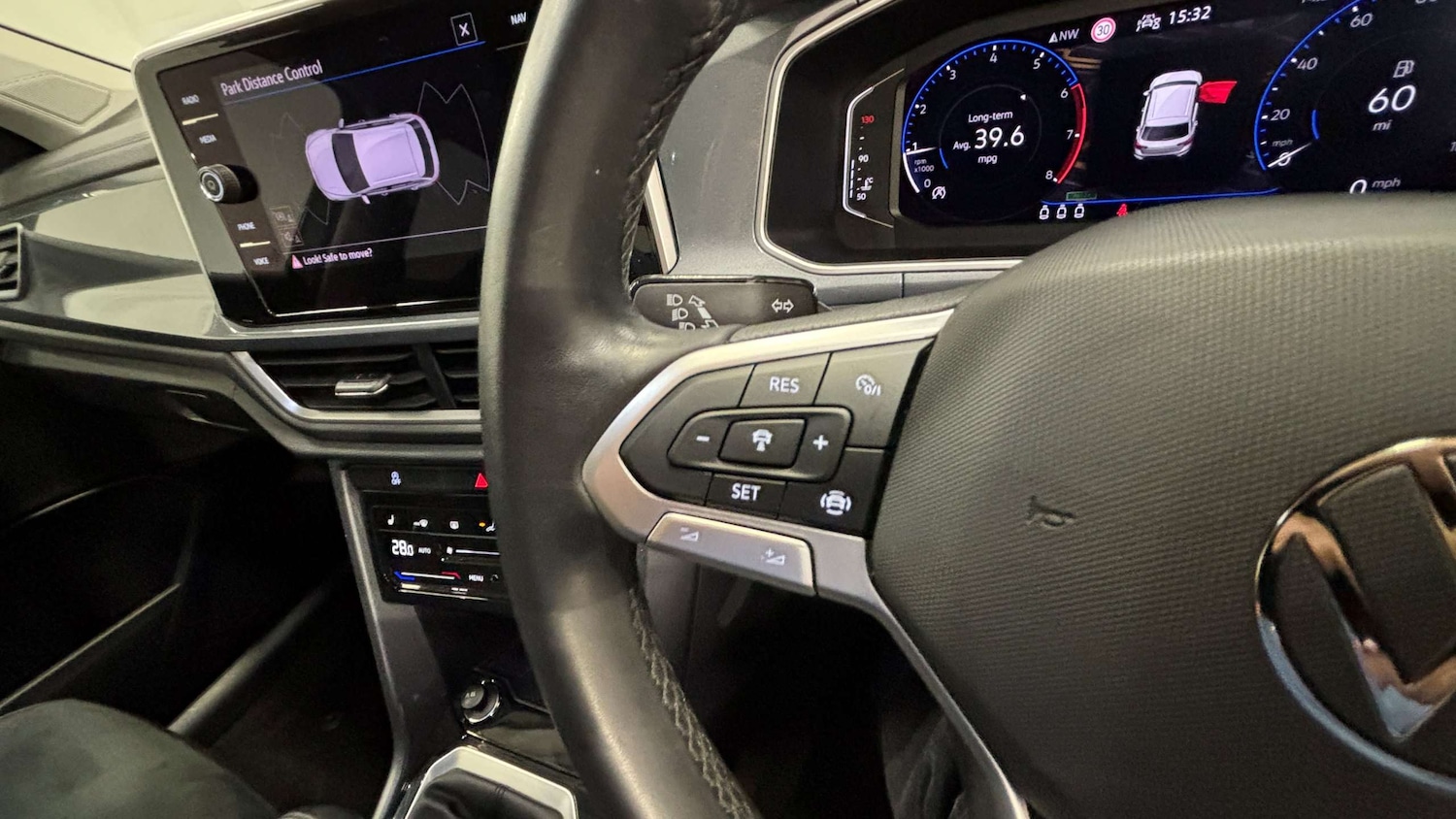 Used Volkswagen T-Roc 2022 for sale - 76929106: Photo 22