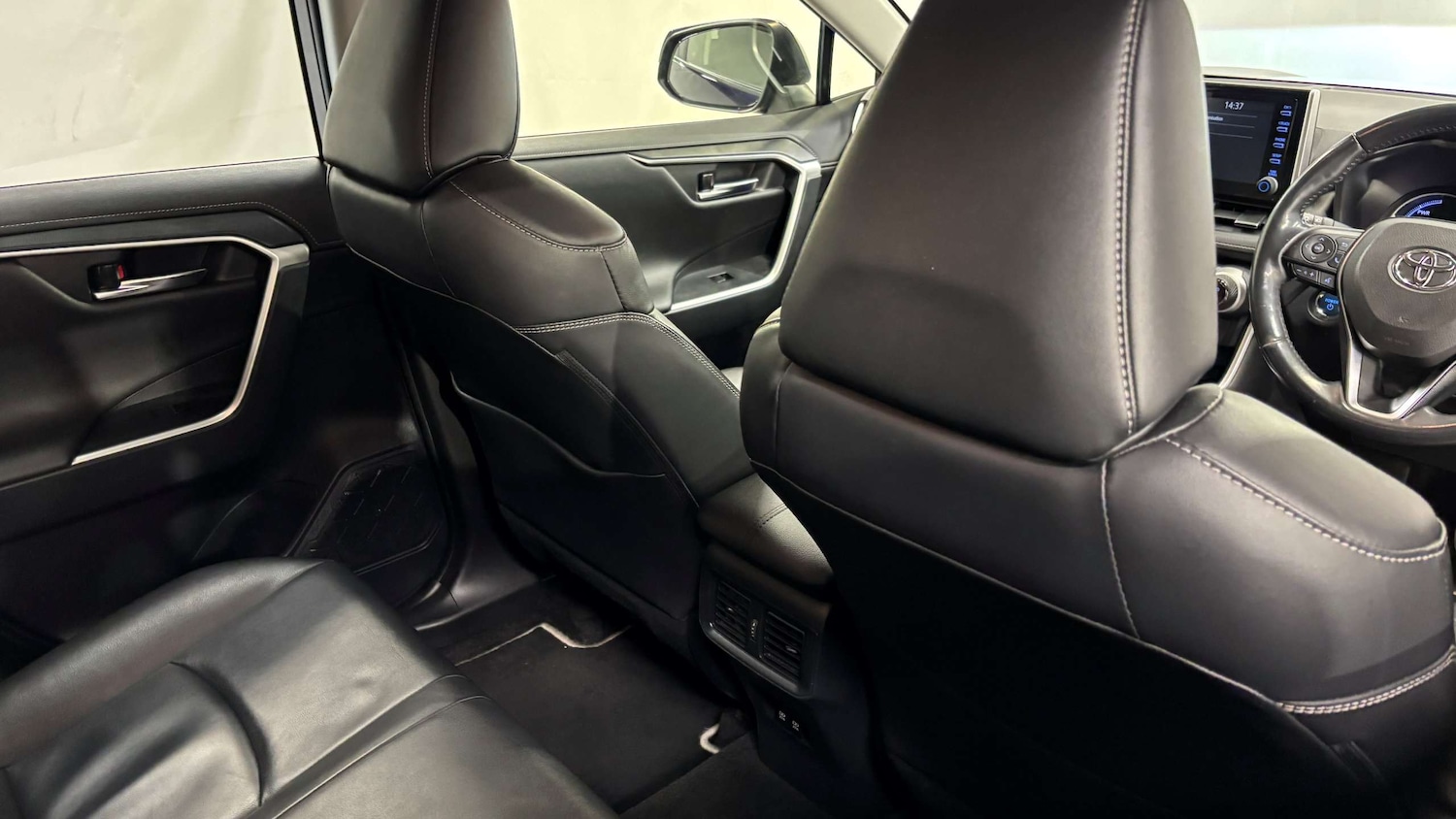 Used Toyota RAV4 2019 for sale - 77083080: Photo 16