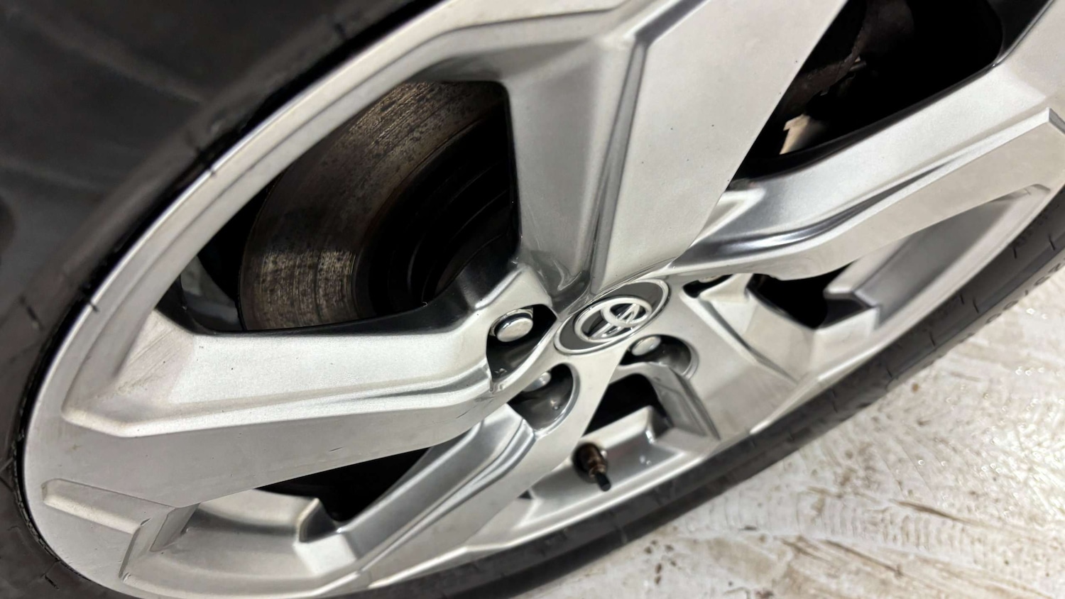 Used Toyota RAV4 2019 for sale - 77083080: Photo 34