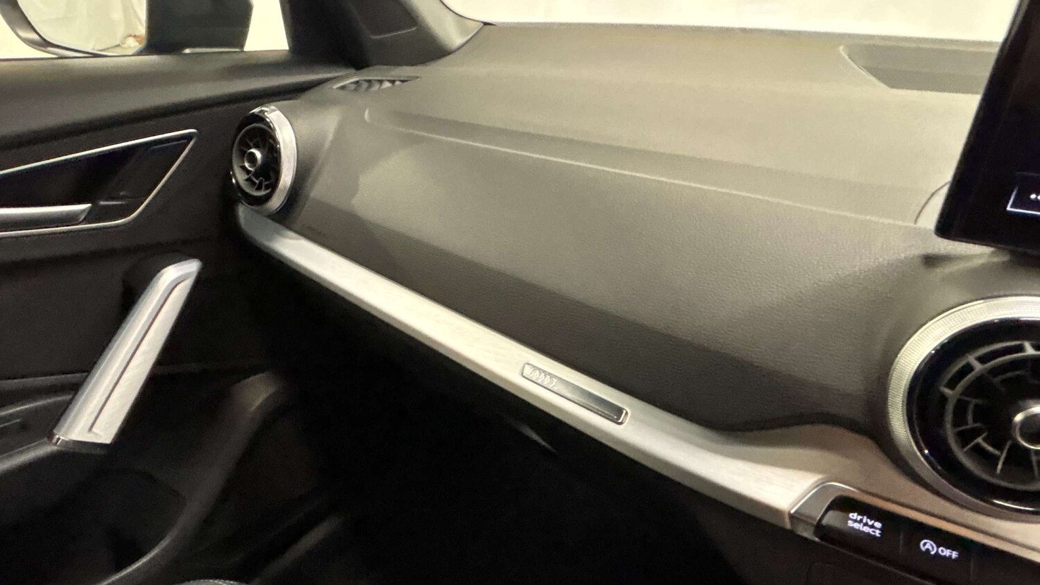 Used Audi Q2 2025 for sale - 78187937: Photo 31