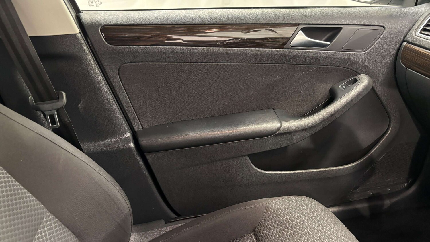 Used Volkswagen Jetta 2015 for sale - 77194561: Photo 32