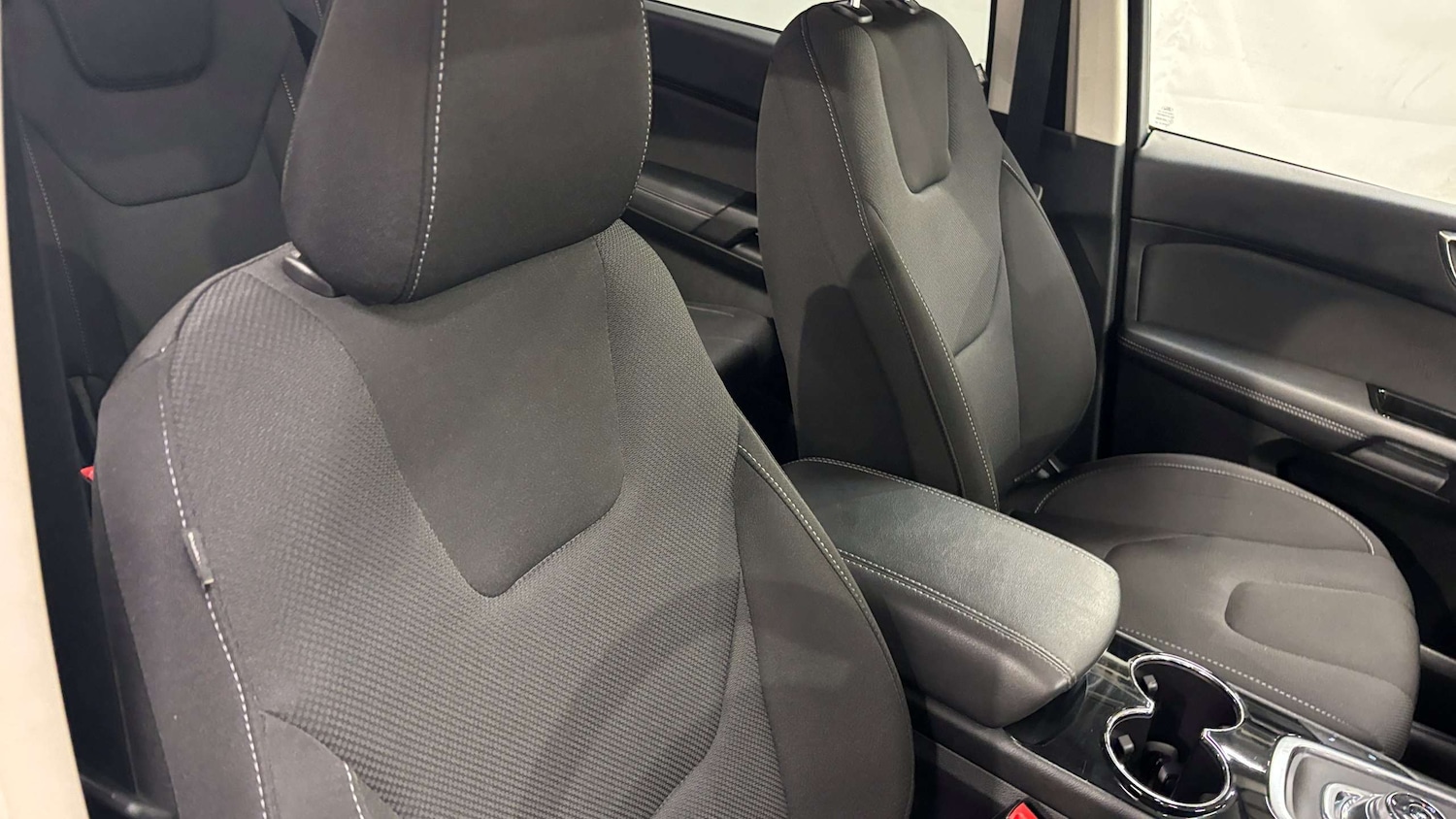 Used Ford S-Max 2019 for sale - 76587741: Photo 14