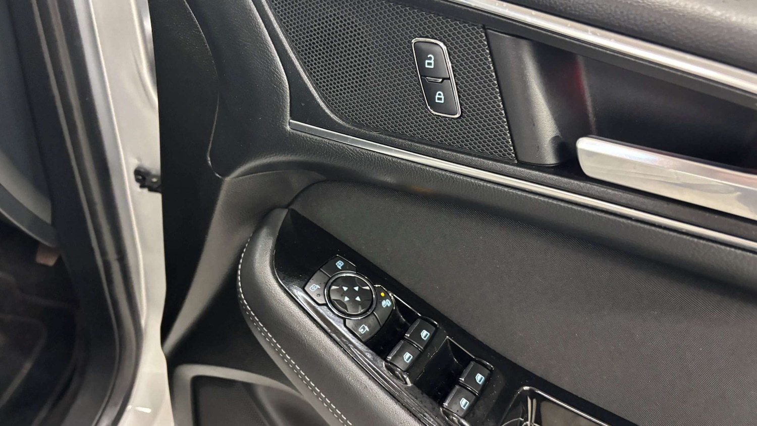 Used Ford S-Max 2019 for sale - 76587741: Photo 19