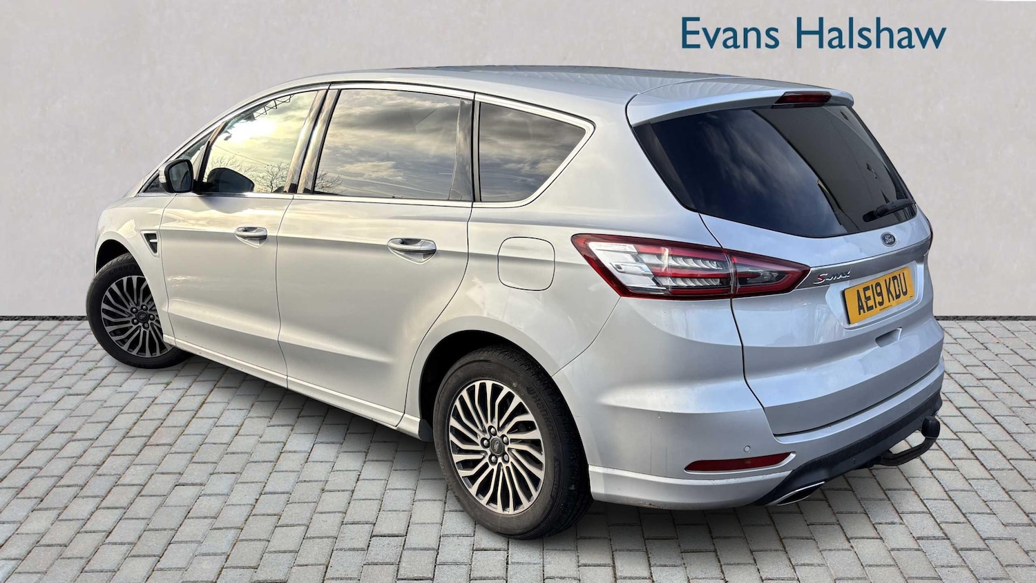 Used Ford S-Max 2019 for sale - 76587741: Photo 3