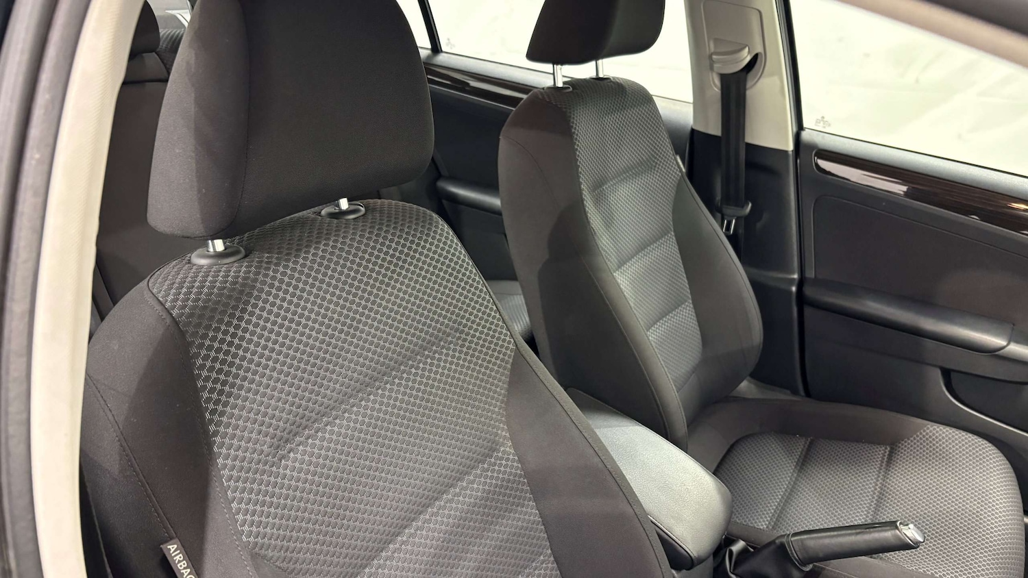 Used Volkswagen Jetta 2015 for sale - 76540798: Photo 14