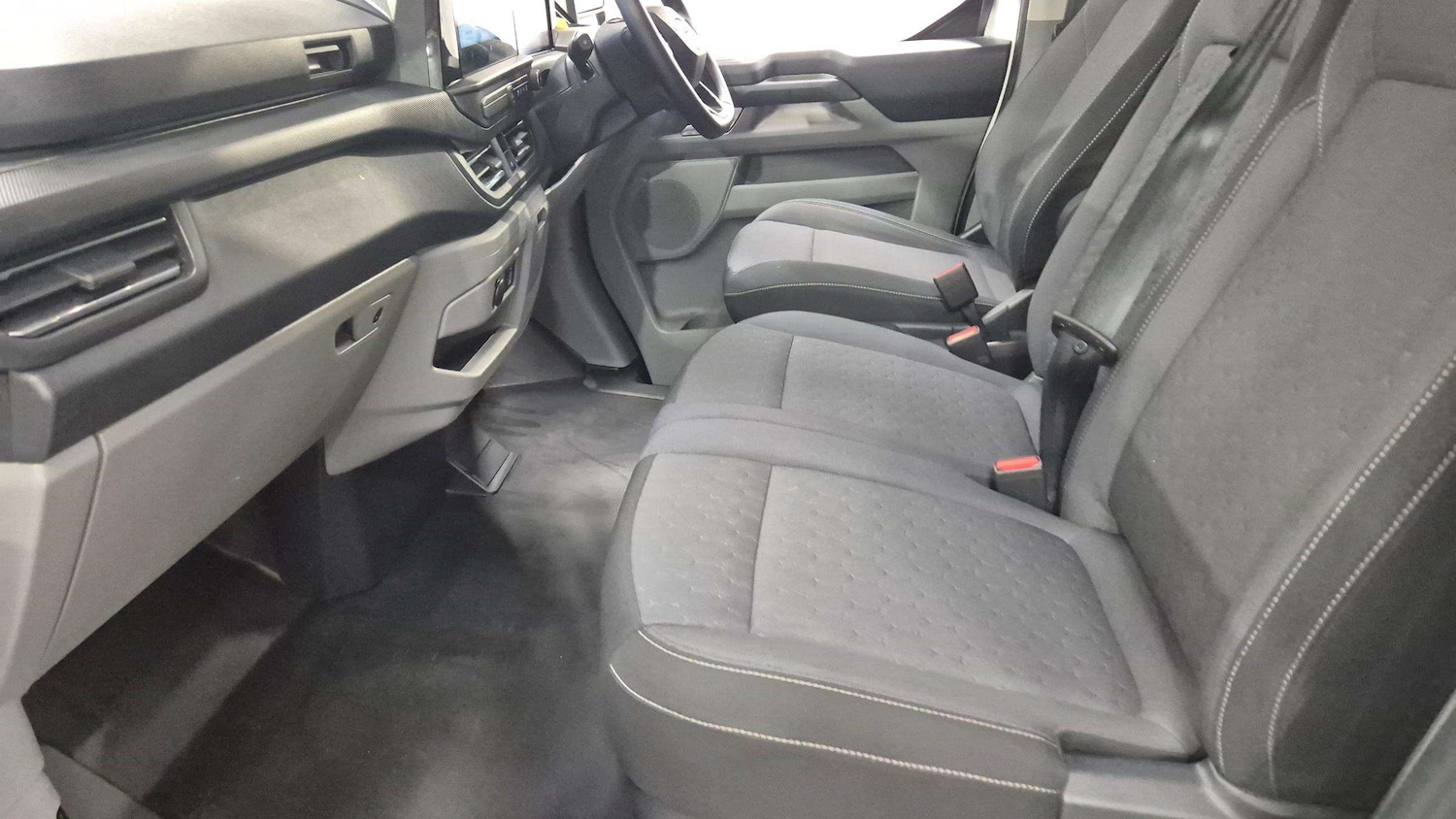 Used Ford Transit Custom 2024 for sale - 75772375: Photo 35