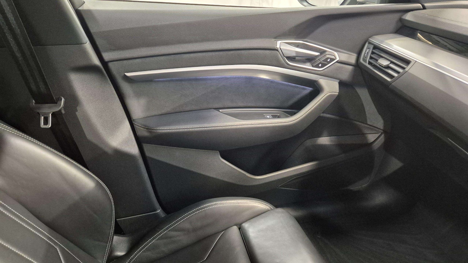 Used Audi e-tron 2021 for sale - 75968236: Photo 35