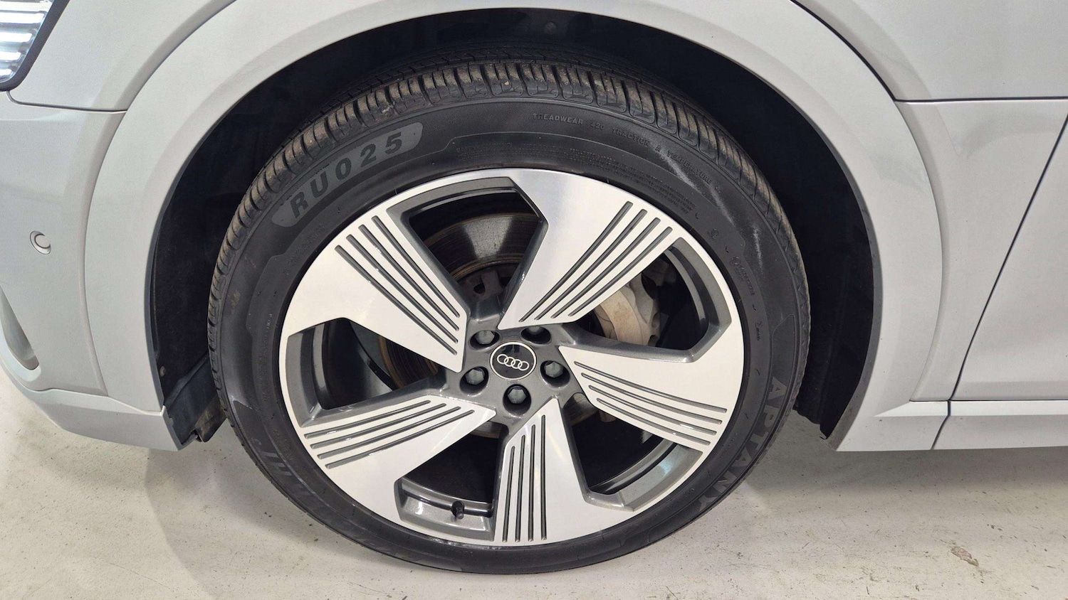 Used Audi e-tron 2021 for sale - 75968236: Photo 9