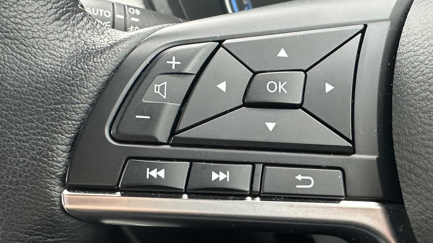 Used Nissan Juke 2023 for sale - 77134807: Photo 33