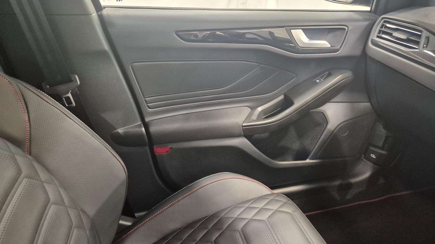 Used Ford Focus 2025 for sale - 76978898: Photo 35