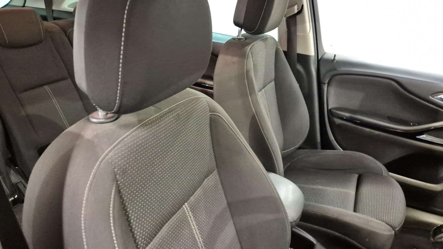 Used Vauxhall Zafira 2014 for sale - 76475895: Photo 14