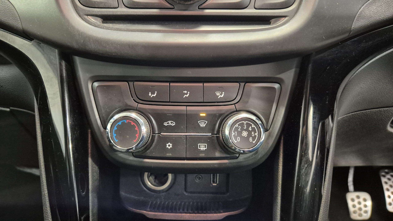 Used Vauxhall Zafira 2014 for sale - 76475895: Photo 28