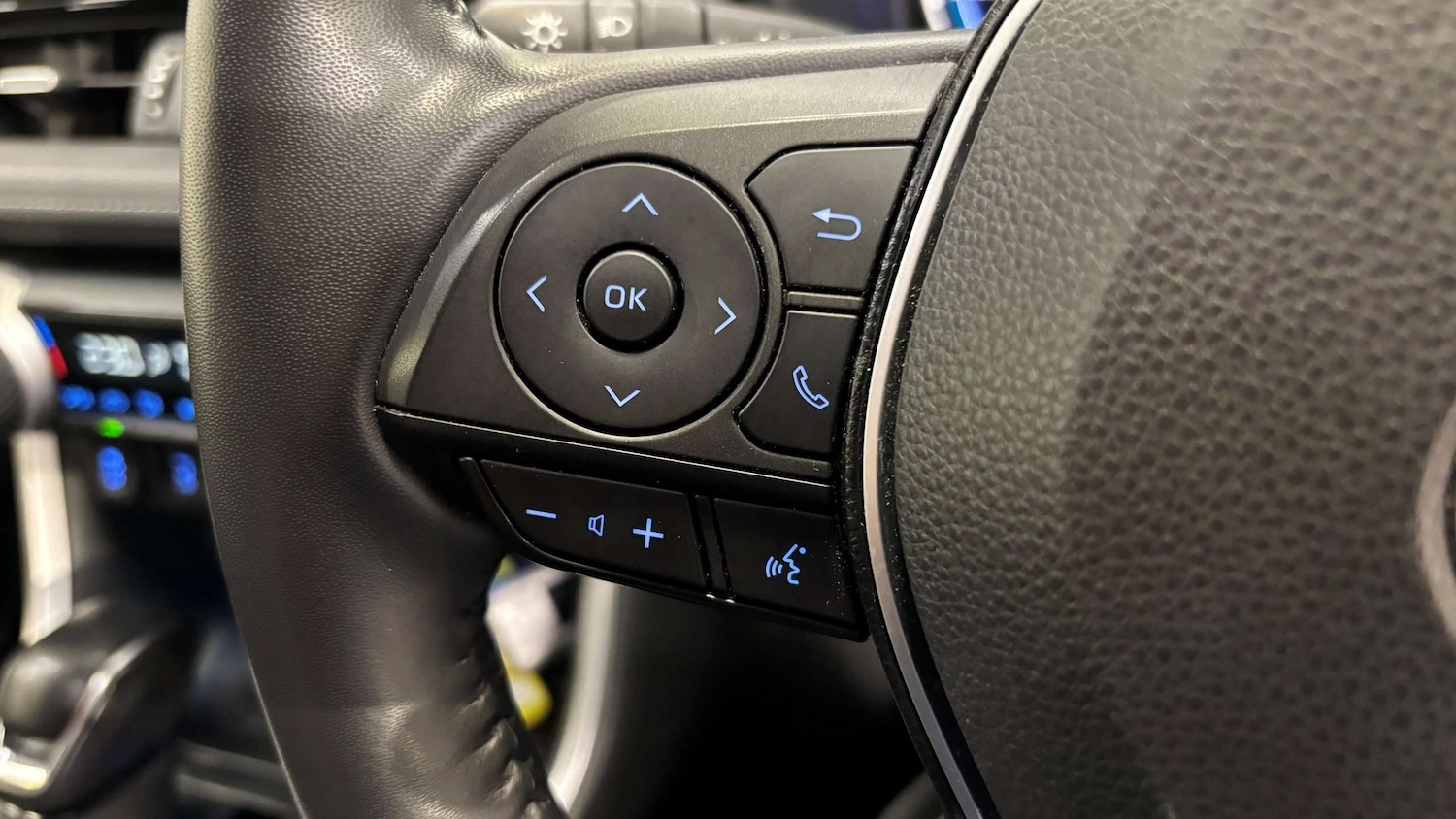 Used Toyota RAV4 2022 for sale - 77000293: Photo 23