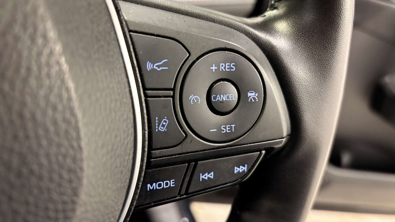 Used Toyota RAV4 2022 for sale - 77000293: Photo 25