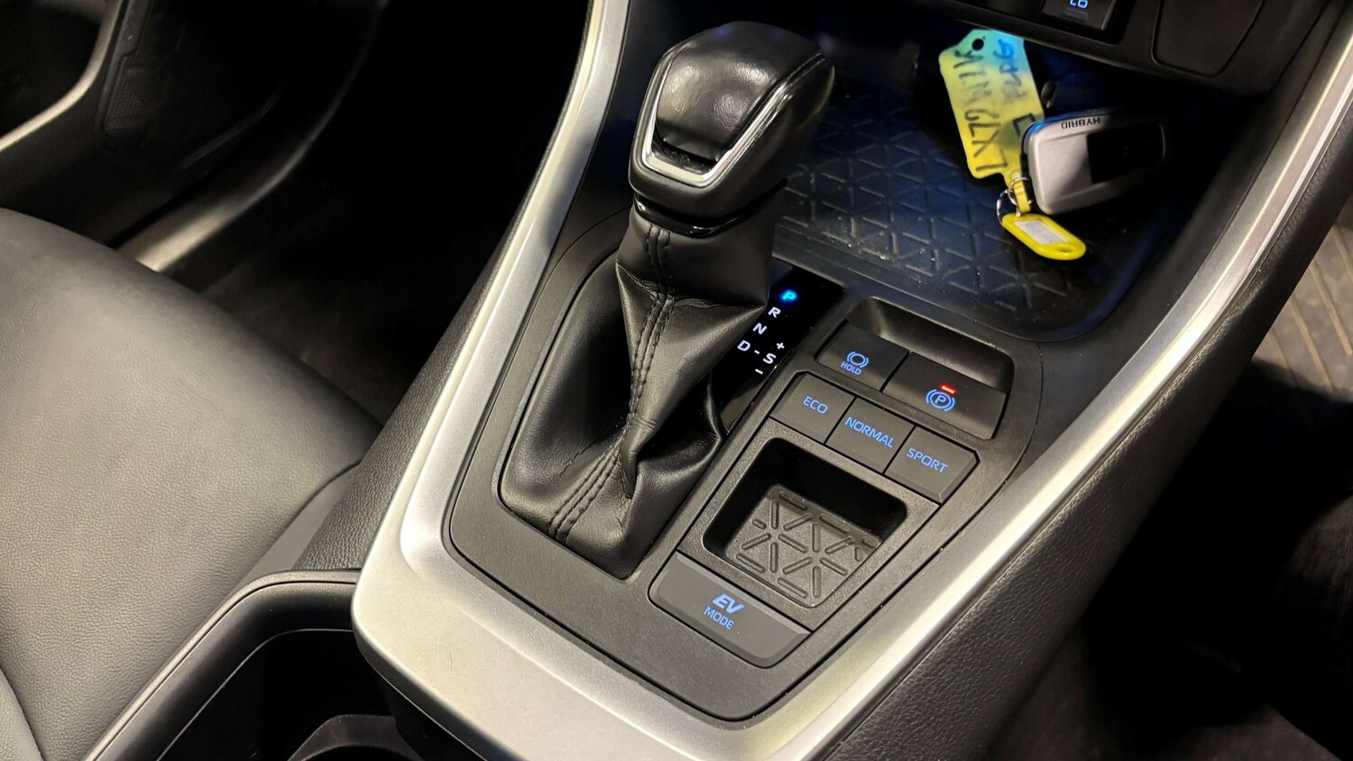 Used Toyota RAV4 2022 for sale - 77000293: Photo 28