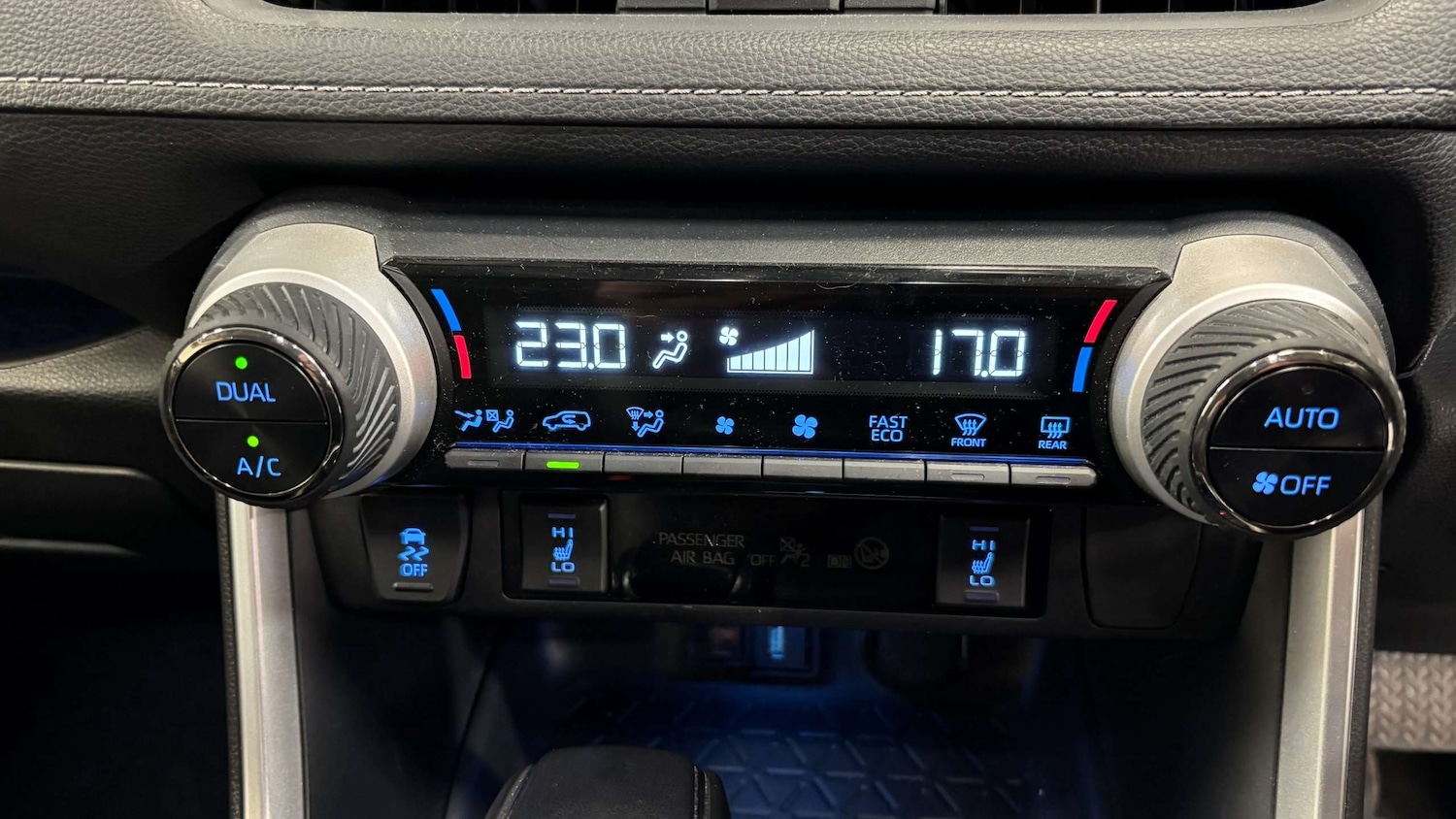 Used Toyota RAV4 2022 for sale - 77000293: Photo 29