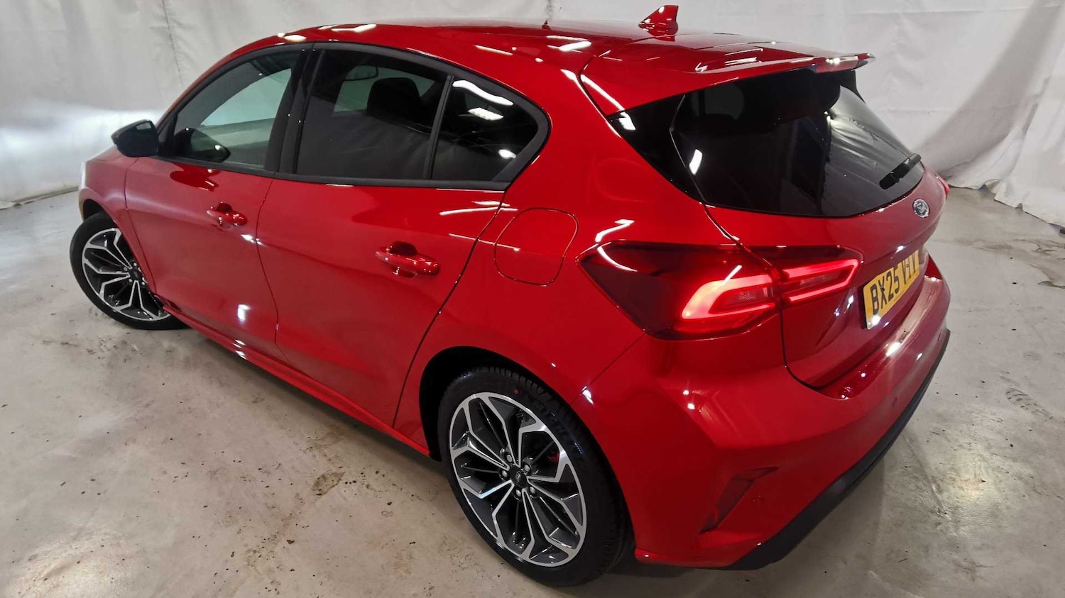 Used Ford Focus 2025 for sale - 76390601: Photo 2