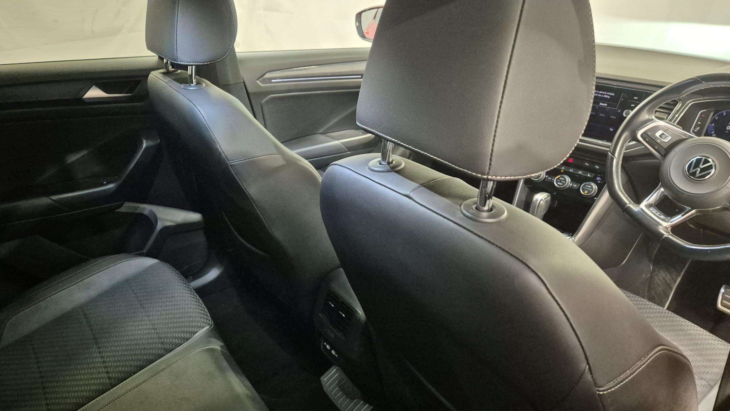 Used Volkswagen T-Roc 2021 for sale - 76636783: Photo 16