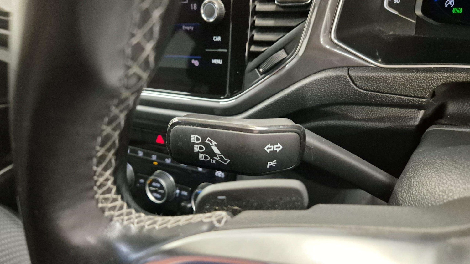 Used Volkswagen T-Roc 2021 for sale - 76636783: Photo 25