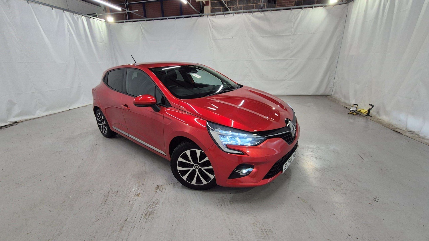 Used Volkswagen T-Roc 2021 for sale - 76636783: Photo 33