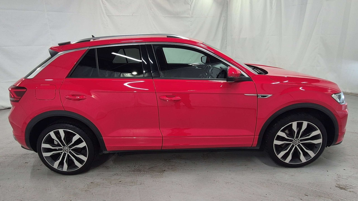Used Volkswagen T-Roc 2021 for sale - 76636783: Photo 4