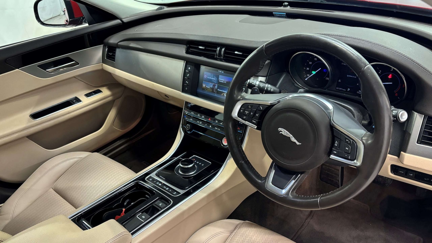 Used Jaguar XF 2018 for sale - 78187845: Photo 12