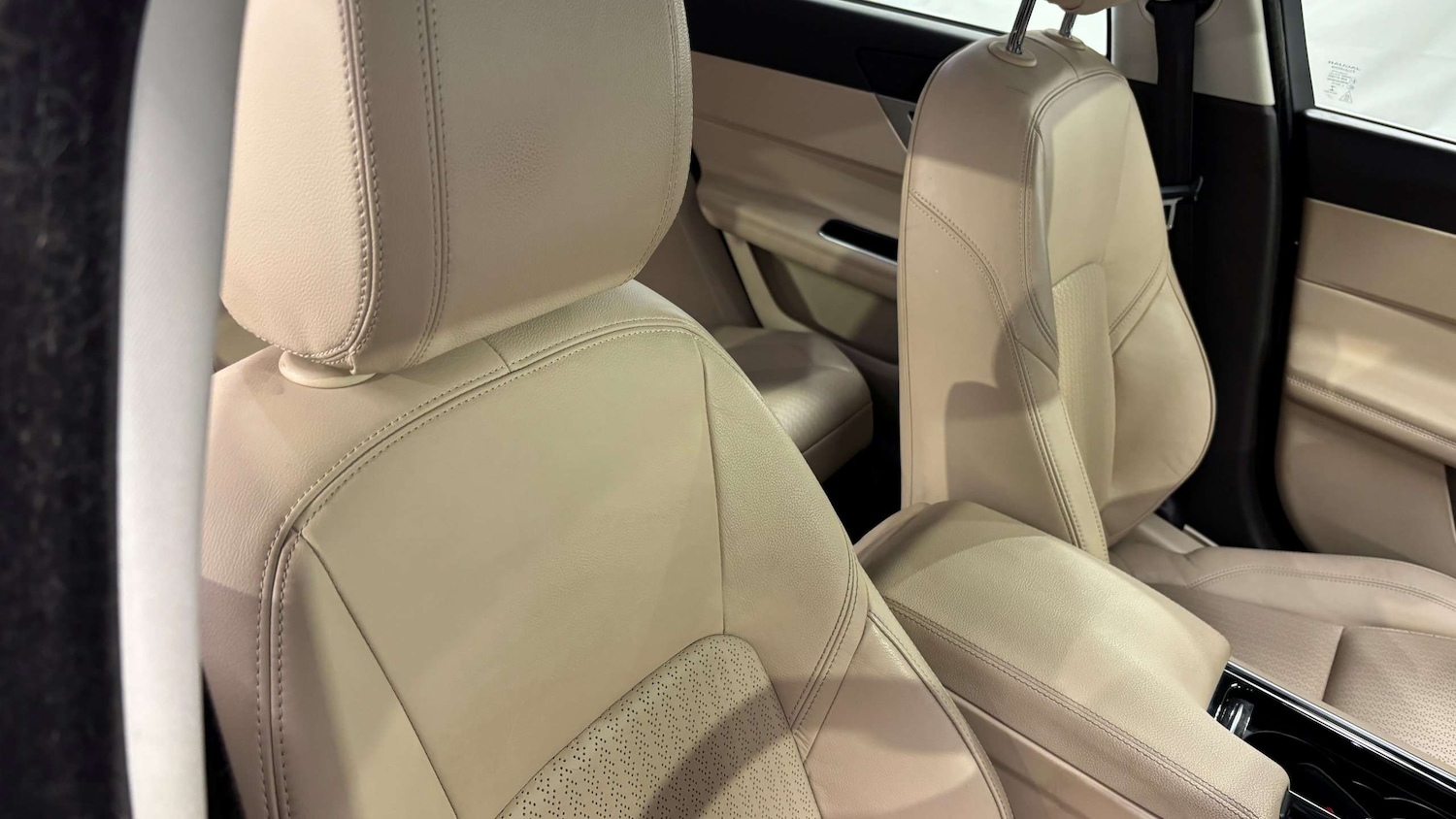 Used Jaguar XF 2018 for sale - 78187845: Photo 14