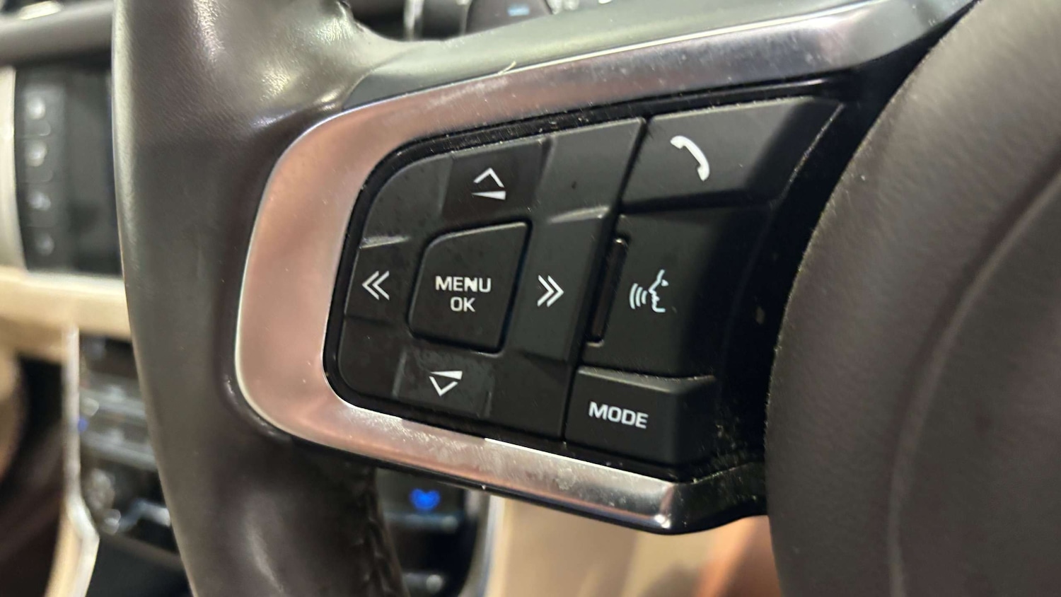 Used Jaguar XF 2018 for sale - 78187845: Photo 24