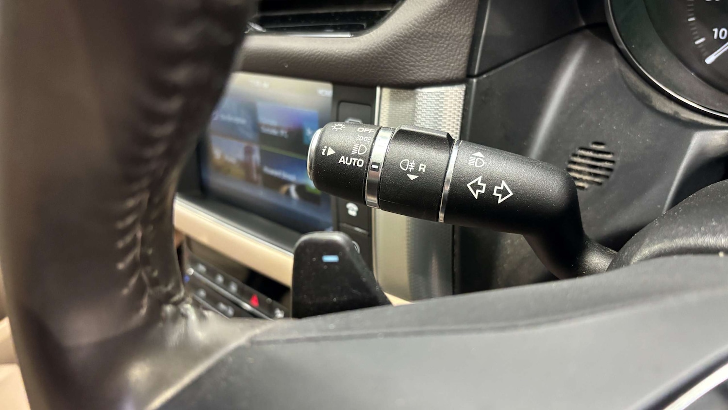 Used Jaguar XF 2018 for sale - 78187845: Photo 26