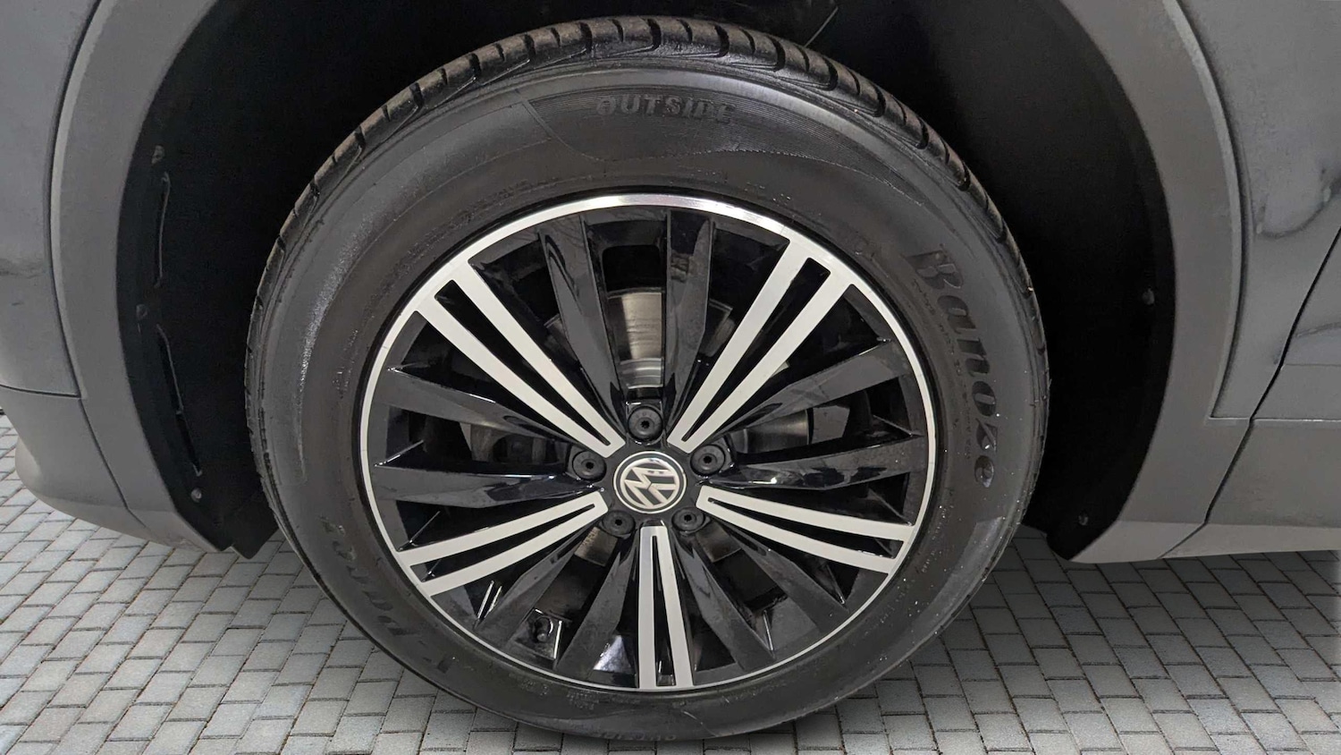 Used Volkswagen Tiguan 2019 for sale - 76636795: Photo 8