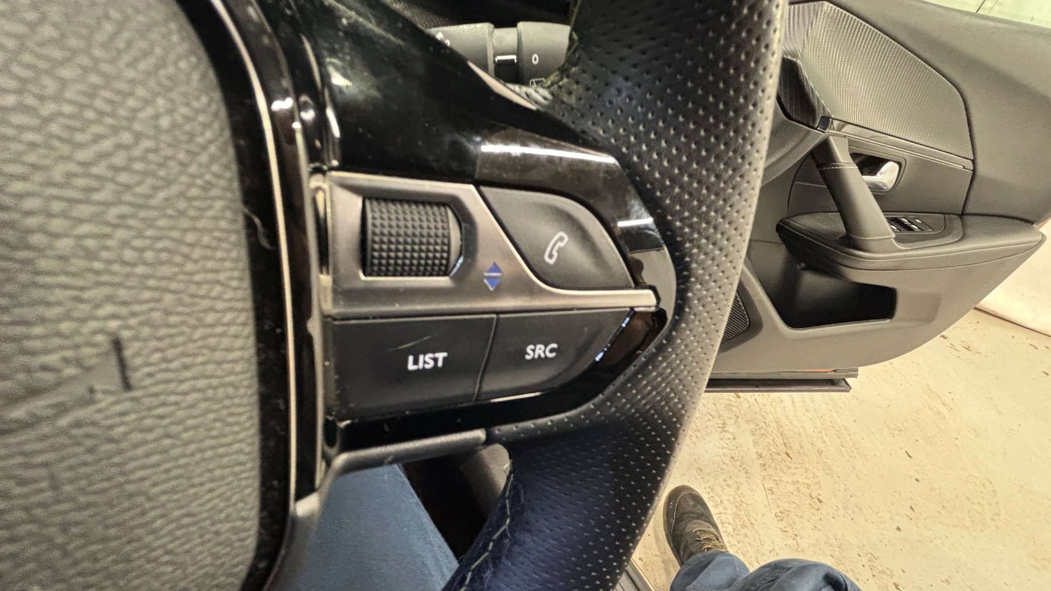 Used Peugeot 2008 2022 for sale - 77472485: Photo 15