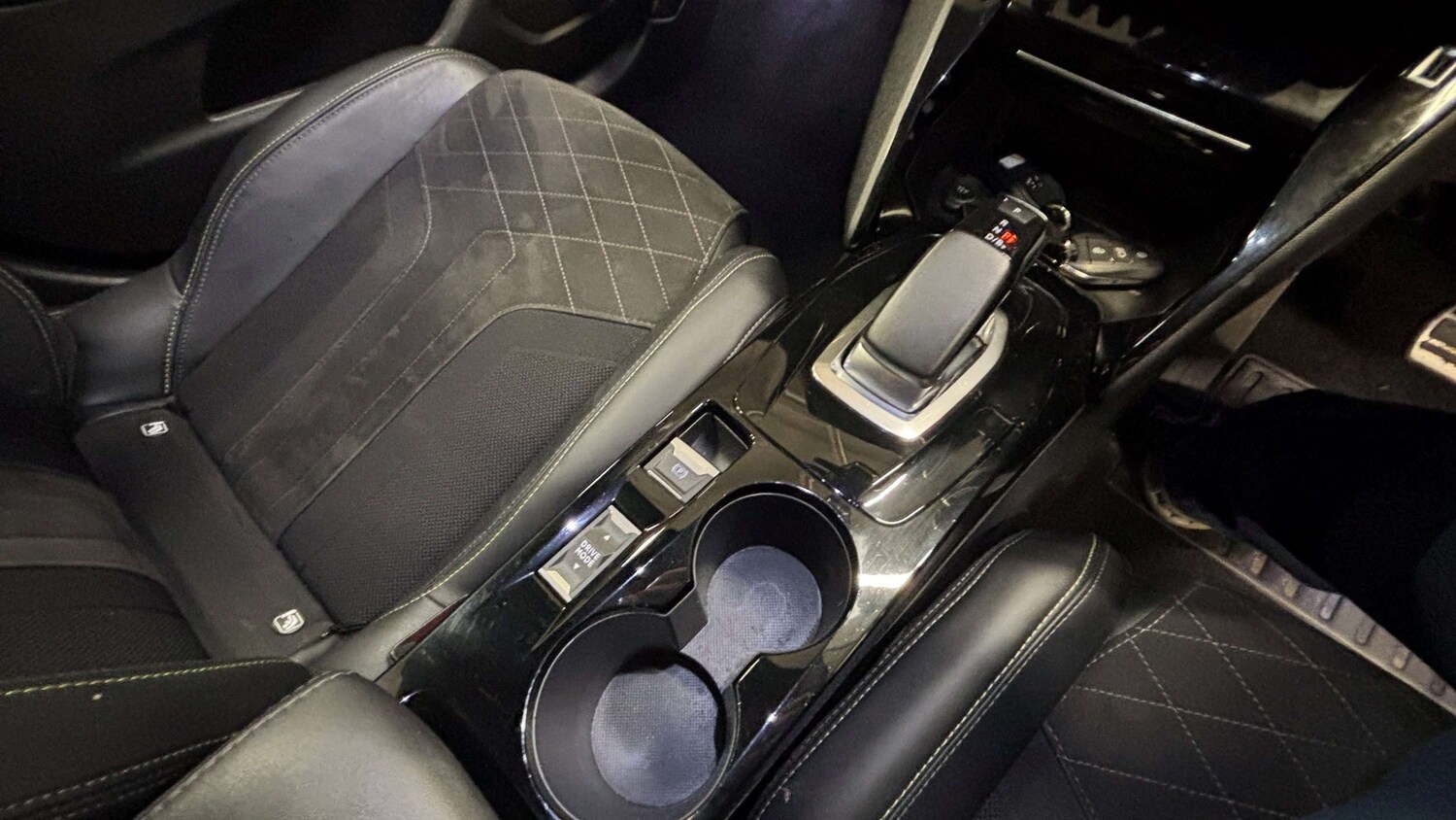 Used Peugeot 2008 2022 for sale - 77472485: Photo 19