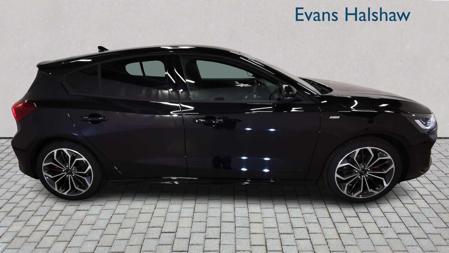 Used Ford Focus 2025 for sale - 76610608: Photo 4