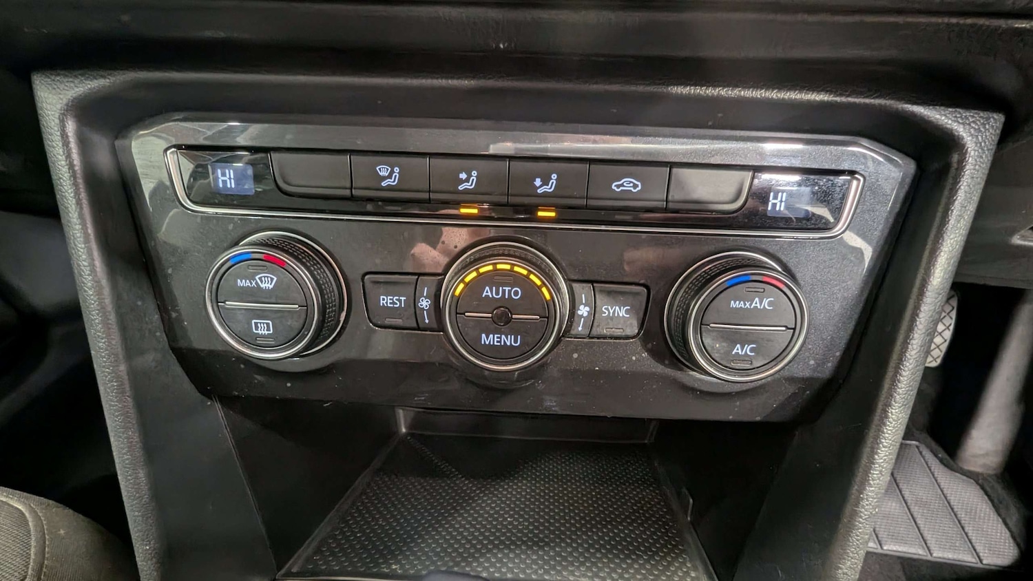 Used Volkswagen Tiguan 2019 for sale - 76902449: Photo 18