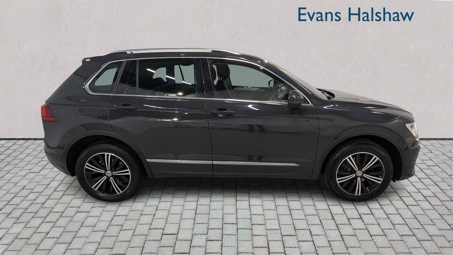 Used Volkswagen Tiguan 2019 for sale - 76902449: Photo 4
