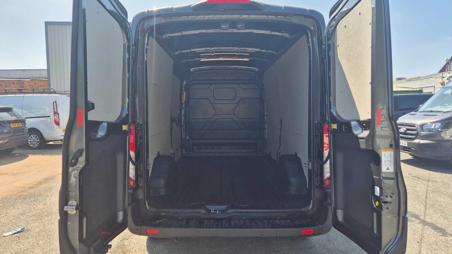 Used Ford Transit 2024 for sale - 76610629: Photo 13