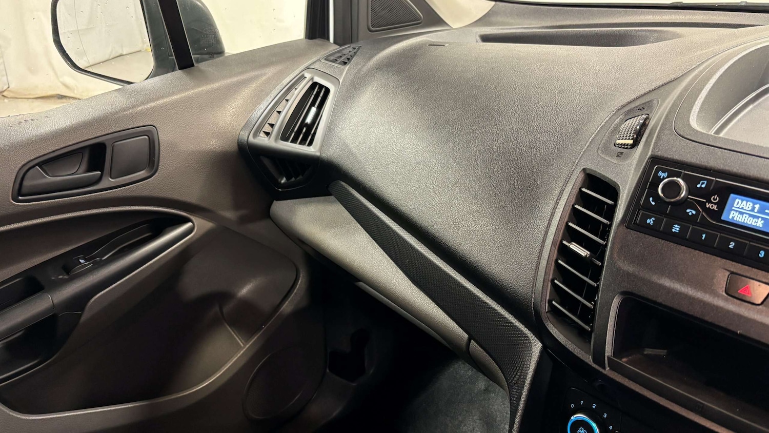 Used Ford Transit Connect 2020 for sale - 76298371: Photo 25