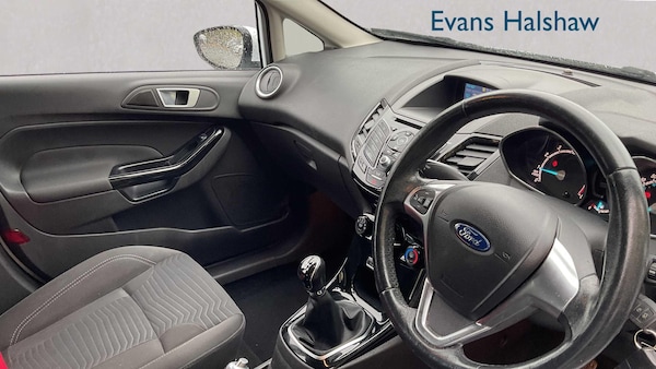 Used Ford Fiesta 2017 for sale - 76141636: Photo 6