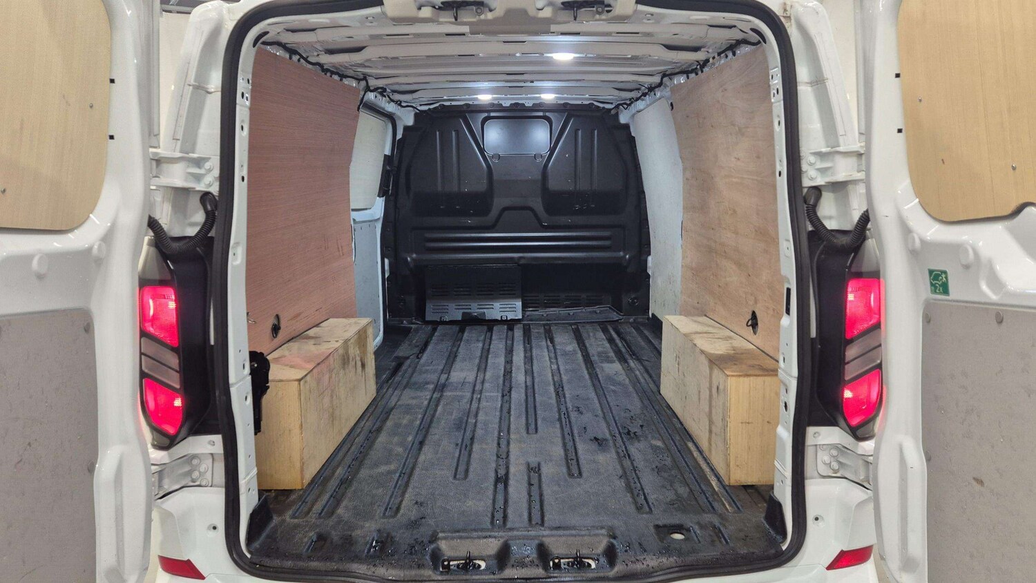 Used Ford Transit Custom 2024 for sale - 76610701: Photo 13