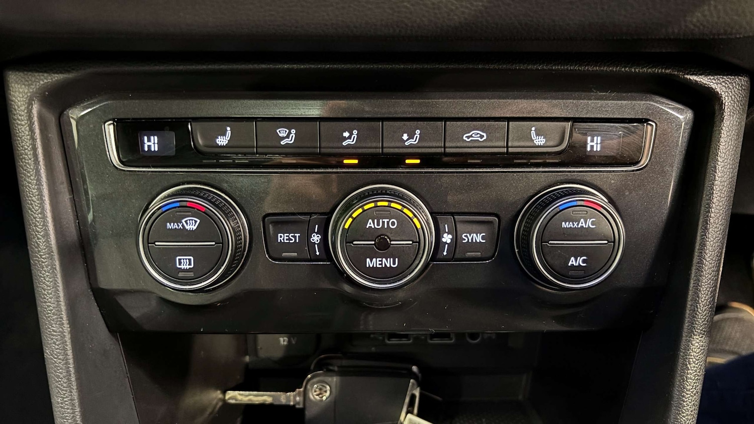 Used Volkswagen Tiguan 2020 for sale - 77270271: Photo 29